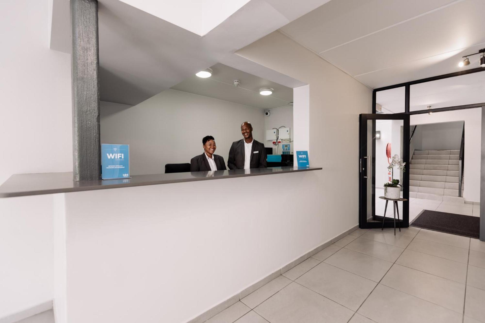 Mint Express Melrose View Lägenhet Johannesburg Exteriör bild